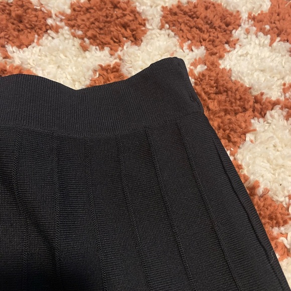 NWT Oak + Fort Pleated Mini Skirt Size M - Picture 2 of 5